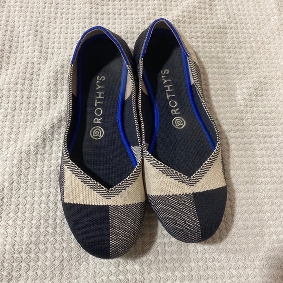 Rothy’s The Flat Captoe - Black and Cream Plaid - Picture 2 of 7